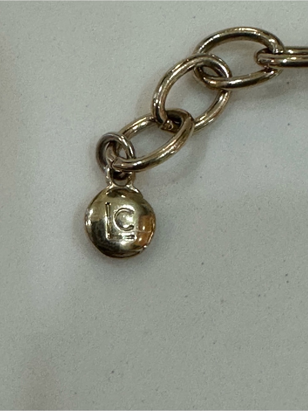 Liz Claiborne Tortoise & Black Resin Multi-Pendant Statement Necklace Gold Tone - Picture 3 of 14